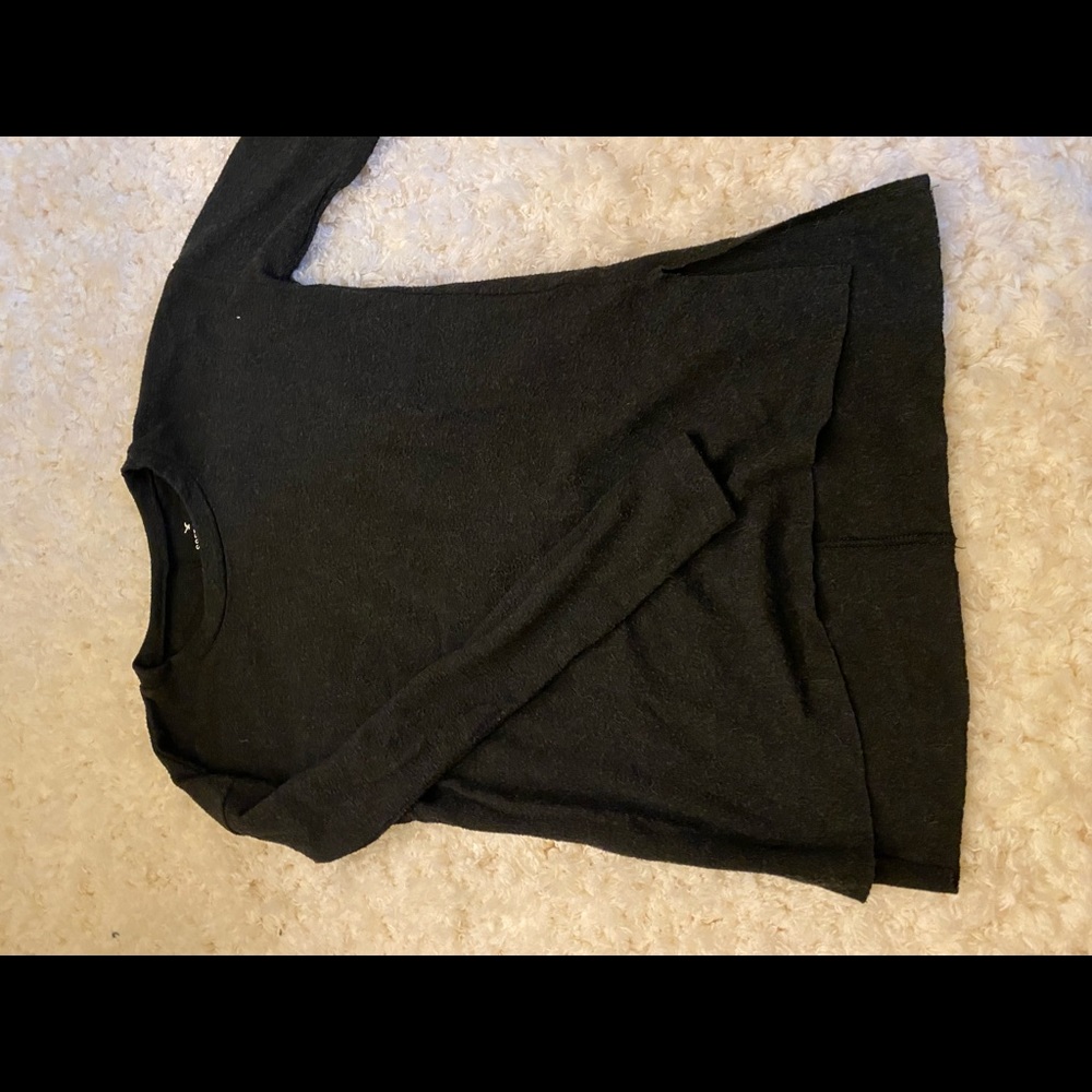 dark grey hollister long sleeve shirt